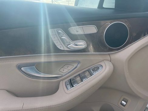 Used 2015 Mercedes-Benz C 300 4MATIC Sedan image 25