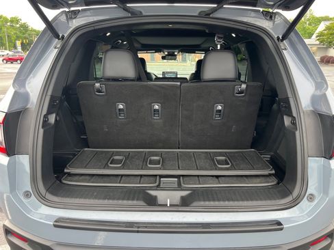 Used 2025 Honda Pilot Black Edition image 15