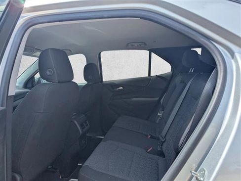 Used 2022 Chevrolet Equinox LT FWD image 13