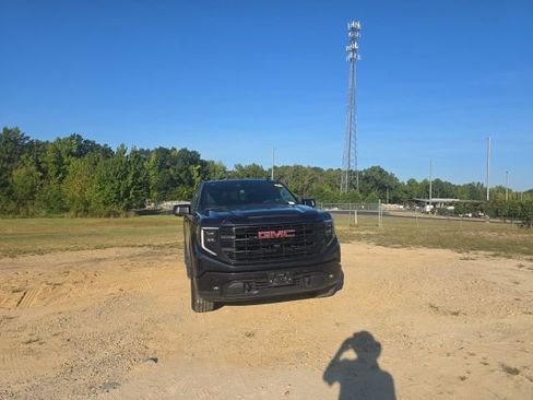 Used 2025 GMC Sierra 1500 Elevation w/ Elevation Premium Package AWD/4WD image 13