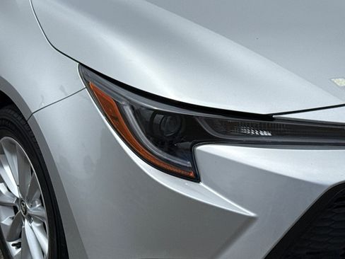 Used 2020 Toyota Corolla LE w/ LE Convenience Package FWD image 10