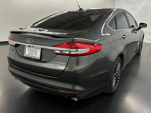 Used 2017 Ford Fusion Titanium image 9