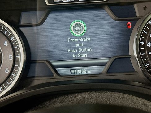 Used 2025 RAM 1500 Laramie image 18