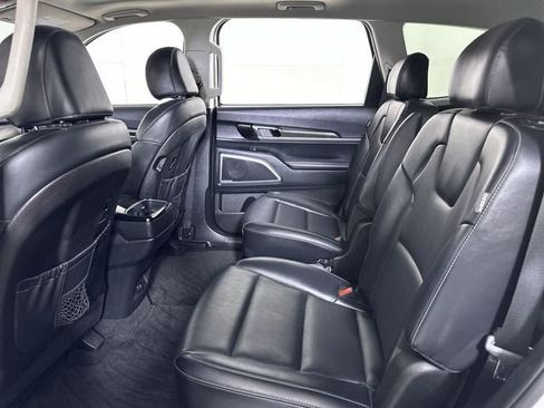 Used 2025 Kia Telluride S FWD image 26