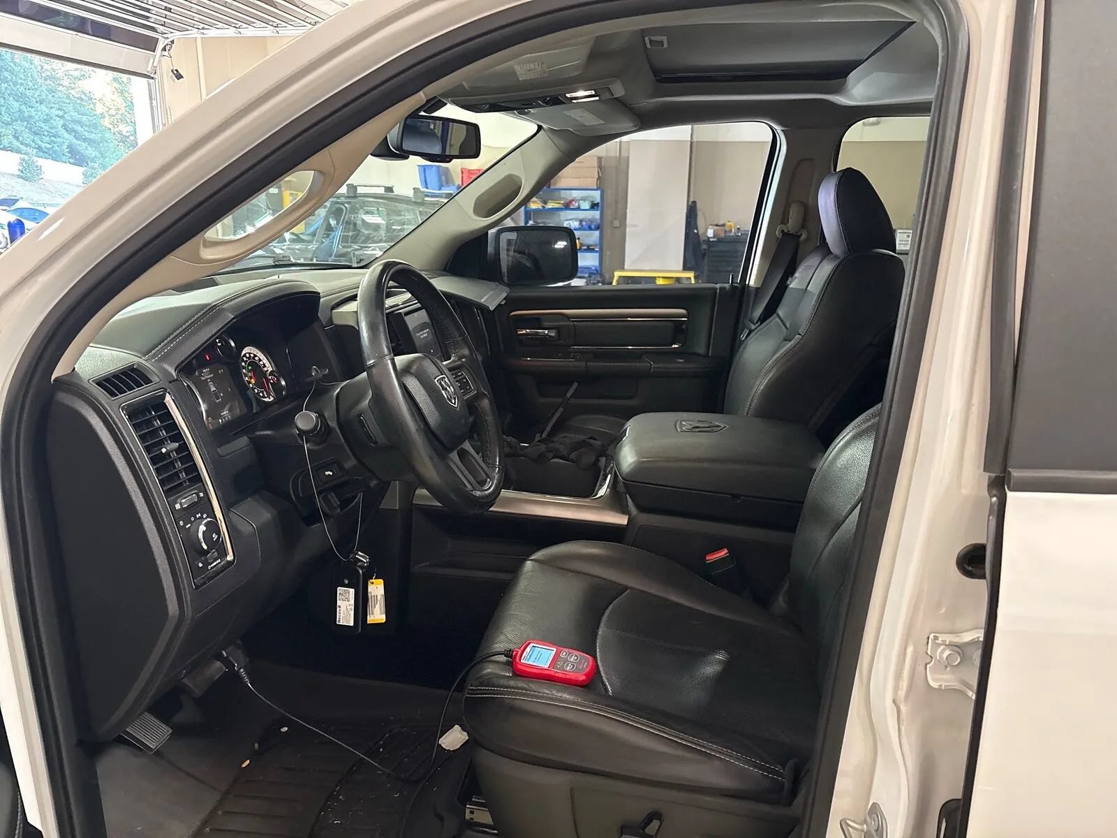 Used 2018 RAM 1500 Sport w/ Convenience Group AWD/4WD image 4