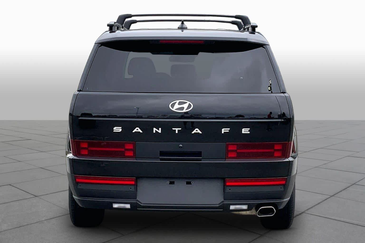 Used 2026 Hyundai Santa Fe SEL FWD image 5