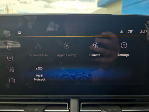 Certified 2024 Chevrolet Trax LT FWD image 19