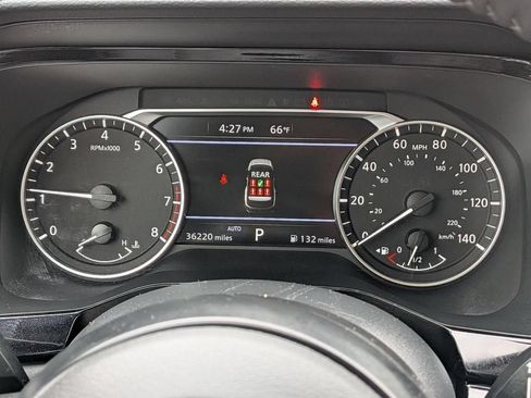 Used 2025 Nissan Pathfinder SV AWD/4WD image 27
