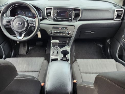 Used 2017 Kia Sportage LX image 7