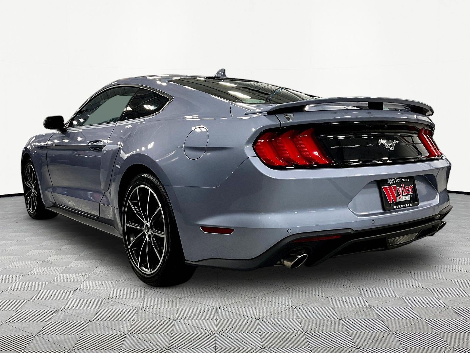 Used 2022 Ford Mustang Premium w/ Equipment Group 201A RWD image 4