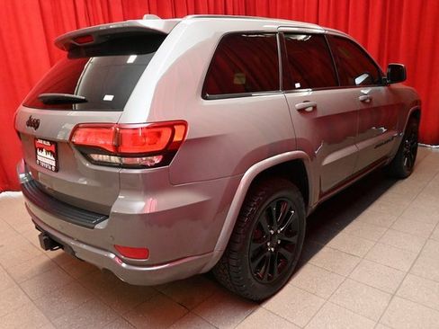 Used 2020 Jeep Grand Cherokee Altitude image 6