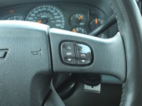 Used 2003 Chevrolet Avalanche 4x4 w/ Suspension Package, Off-Road image 22