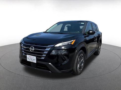 Used 2025 Nissan Rogue SV FWD image 7