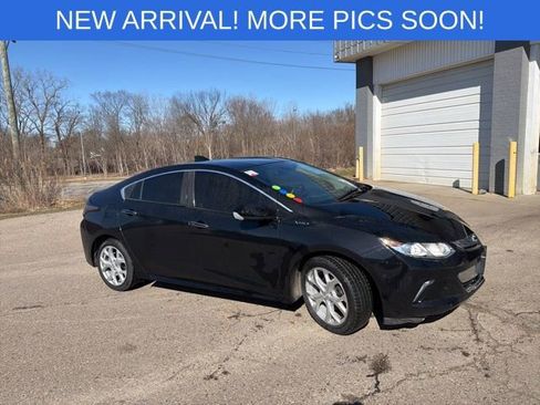 Used 2018 Chevrolet Volt Premier FWD image 5