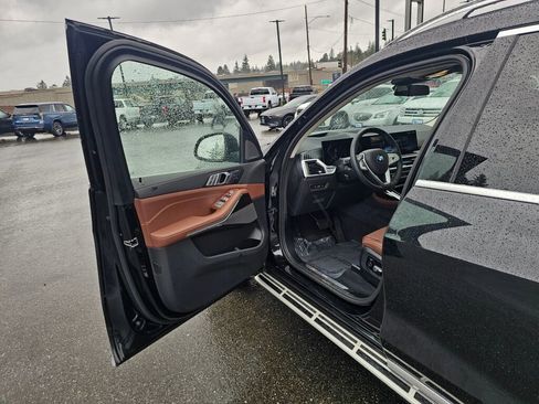 Used 2026 BMW X7 xDrive40i AWD/4WD image 19