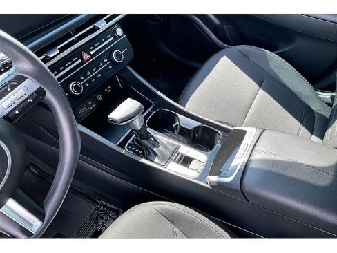 Used 2025 Hyundai Tucson SE AWD/4WD image 15