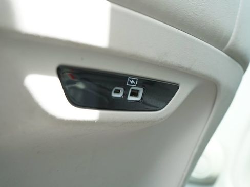 Used 2021 Chrysler Pacifica Limited w/ Premium & Safety Sphere Group AWD/4WD image 12