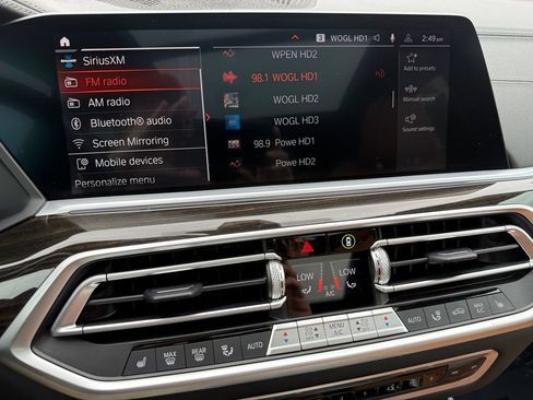 Used 2021 BMW X5 xDrive40i w/ Premium Package AWD/4WD image 23