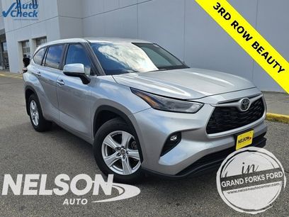 Used 2024 Toyota Highlander LE