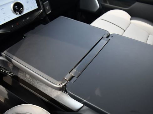 New 2025 Ford F150 Lightning Platinum image 35