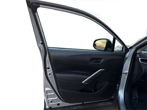 Used 2023 Toyota Corolla Cross LE image 20