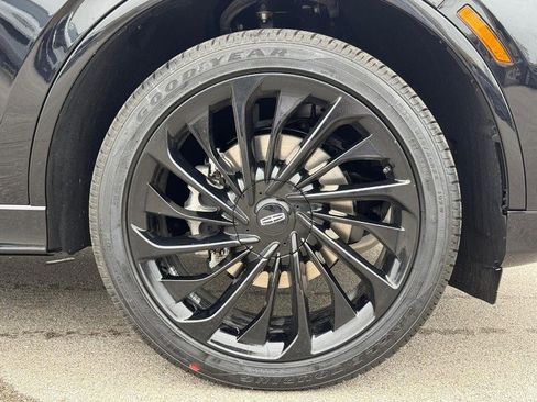 New 2026 Lincoln Aviator Reserve w/ Luxury Package image 4