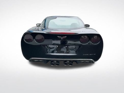 Used 2007 Chevrolet Corvette Coupe w/ Preferred Equipment Group RWD image 6