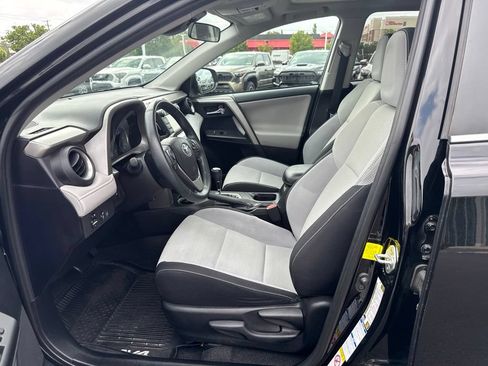 Used 2018 Toyota RAV4 XLE w/ Plus Extra Value Package AWD/4WD image 9