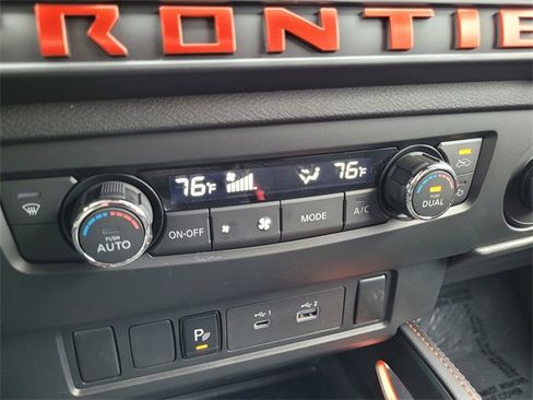 Used 2025 Nissan Frontier PRO-4X w/ Black Accent Package image 24