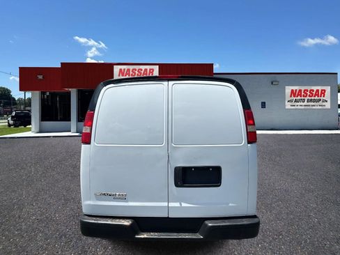 Used 2015 Chevrolet Express 2500 RWD image 5