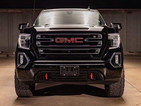 Used 2022 GMC Sierra 1500 AT4 w/ AT4 Premium Package image 2