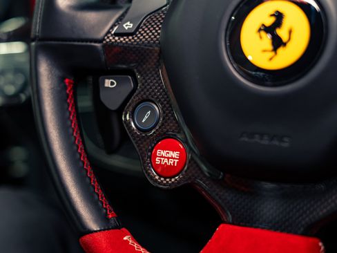 Used 2015 Ferrari 458 Speciale Coupe RWD image 18