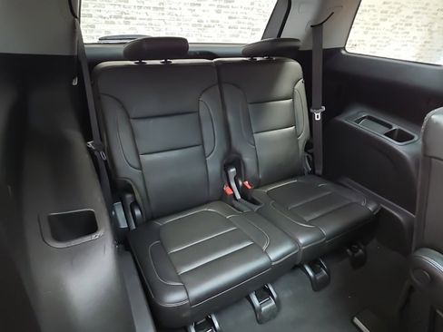 Used 2023 GMC Acadia SLT w/ Elevation Edition image 15