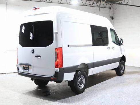 Used 2025 Mercedes-Benz Sprinter 2500 image 9