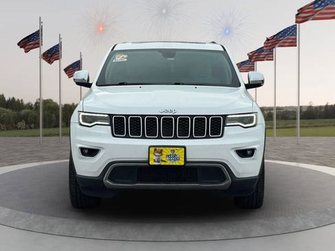 Used 2017 Jeep Grand Cherokee Limited w/ Luxury Group II RWD image 3