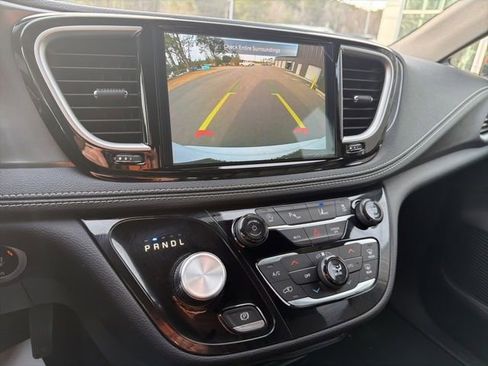 New 2026 Chrysler Pacifica Select image 28