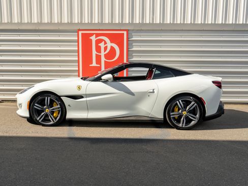 Used 2019 Ferrari Portofino RWD image 39