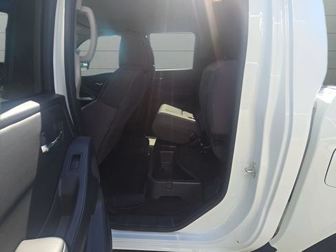 Certified 2025 Nissan Frontier SV w/ SV Convenience Package AWD/4WD image 10