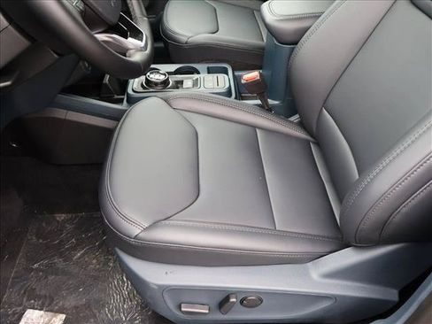 New 2026 Ford Maverick Lariat w/ Black Appearance Package AWD/4WD image 4