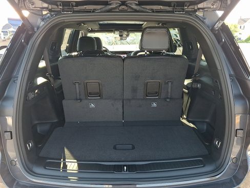 New 2025 Jeep Grand Cherokee L Limited w/ Black Appearance Package image 23