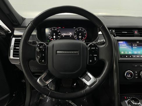Used 2020 Land Rover Discovery Landmark image 22