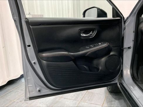 Used 2024 Honda HR-V Sport image 9