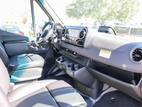New 2025 Mercedes-Benz Sprinter 2500 image 17