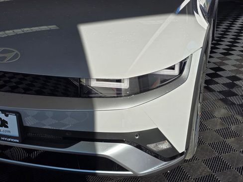 New 2026 Hyundai Ioniq 5 SEL image 10