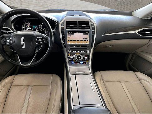 Used 2018 Lincoln MKZ Reserve w/ Climate Package FWD image 11