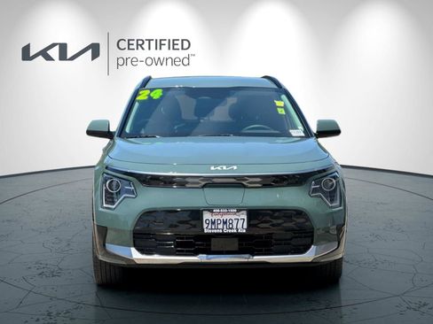 Certified 2024 Kia Niro Wind FWD image 9