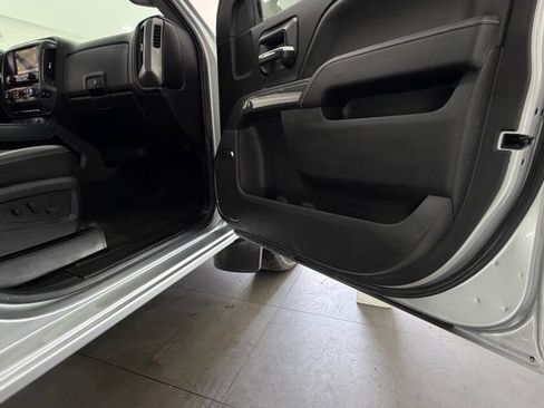 Used 2014 GMC Sierra 1500 SLE w/ All-Terrain Package AWD/4WD image 9