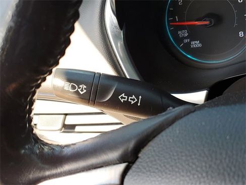 Used 2019 Chevrolet Traverse LT image 15