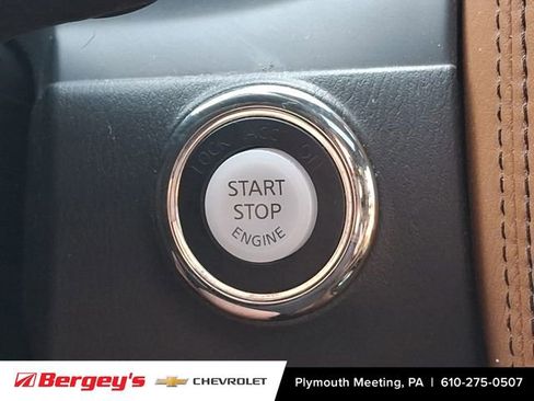 Used 2023 INFINITI QX80 Sensory w/ All-Season Package AWD/4WD image 29