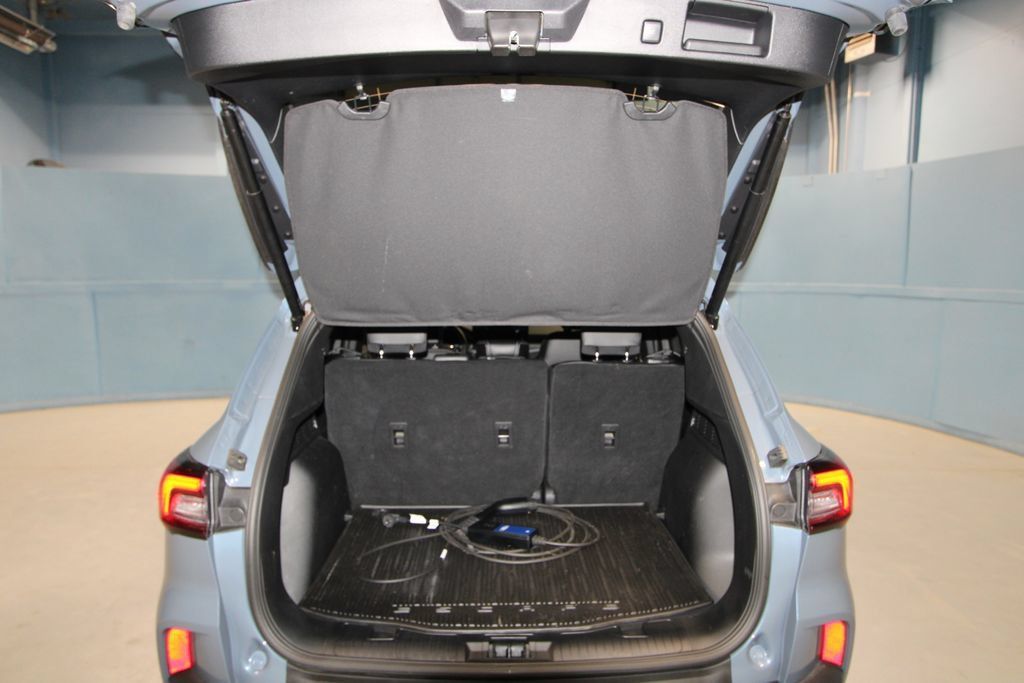 Used 2025 Ford Escape SE w/ PHEV Premium Package FWD image 41